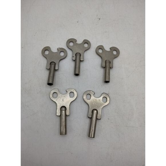 5 Novelty Lux/Keebler? Clock Keys #6 Post Binder Key Stainless - Picture 2 of 3